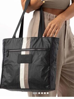 Aloha Collection Go To Tote Bag